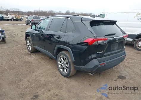 2021 Toyota Rav4 Xle Premium z USA, uszkodzony, nr VIN 2T3A1RFV9MW197535